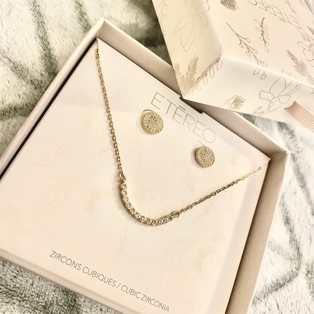 • NEW • Cubic Zirconia Necklace / Earring Set